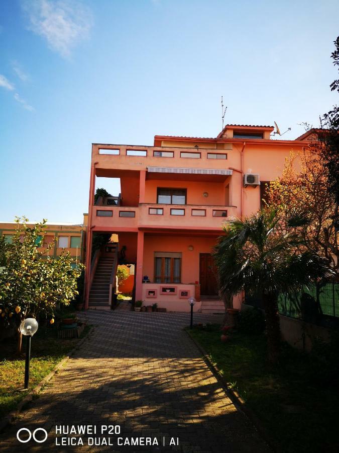 Casa Daniela Villa San Giovanni Suergiu Exterior photo
